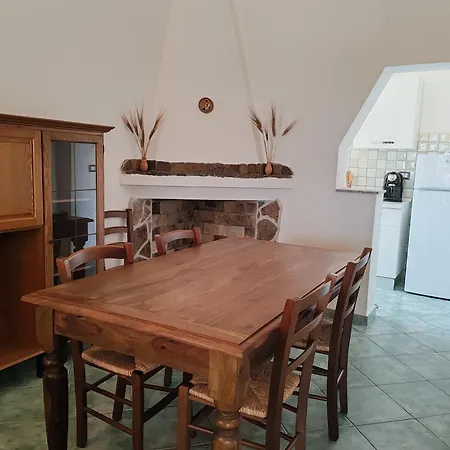 La Mimosa Bianca Apartament Tertenìa